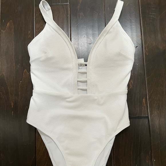 CUPSHE White One piece Womens Bathing suit Medium - Picture 3 of 5